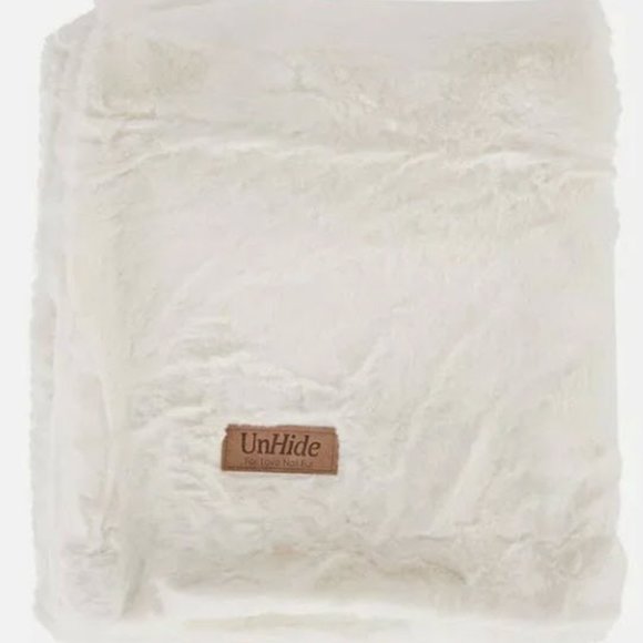 UnHide Bedding Brand New Unhide Lil Marsh Snow White Poshmark